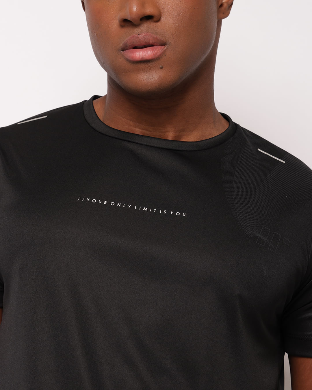 Cam-Preto-10141456-Bas---Preto