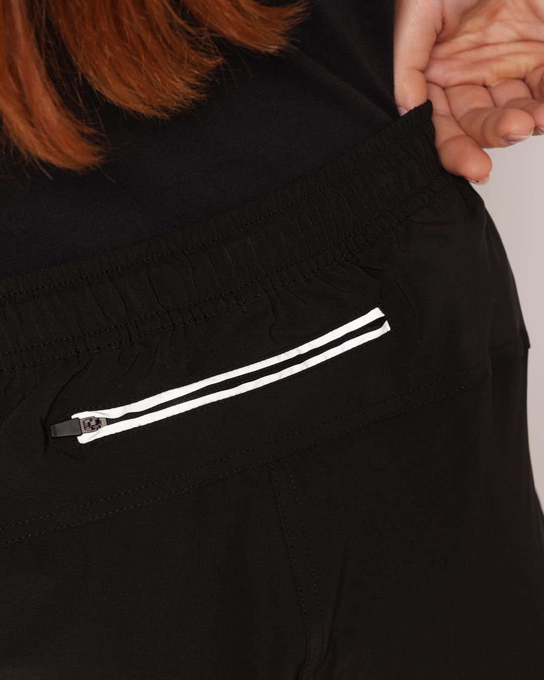 Short-240801-Bolso-Invisivel-Tras---Preto