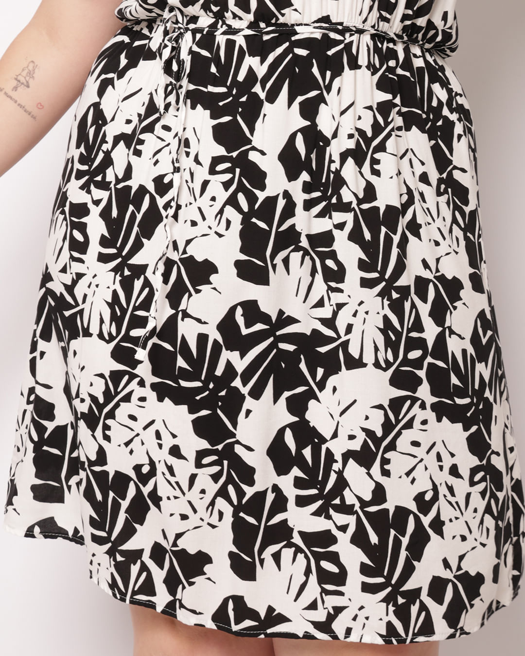 Vestido-231585-Viscose-Est-Gota---Preto-Floral