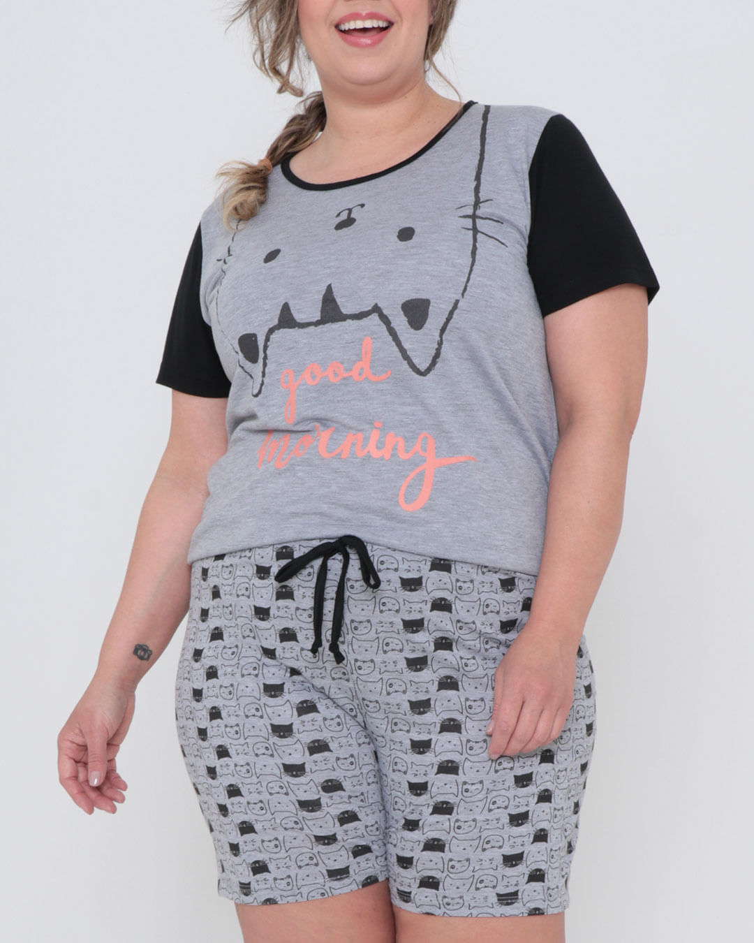 Pijama-Feminino-Curto-Plus-Size-Estampa-Gatos-Cinza-Claro