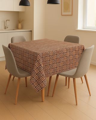 Toalha-Mesa-Quadrada-Termica-138x138---Marrom