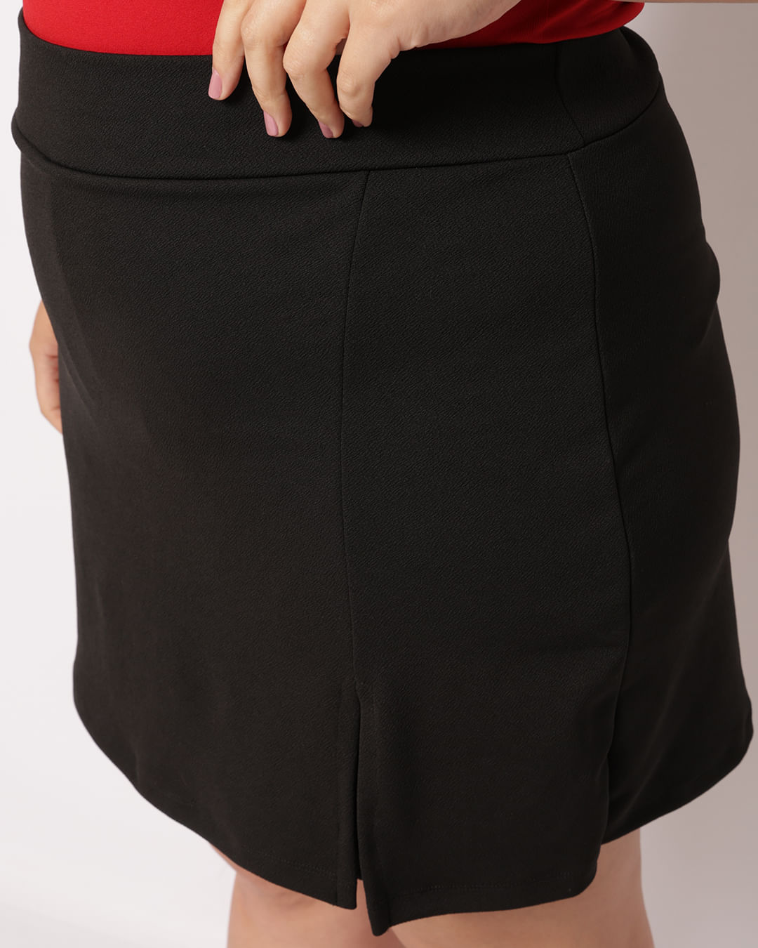 Shorts-Saia-4685-Crepe---Preto