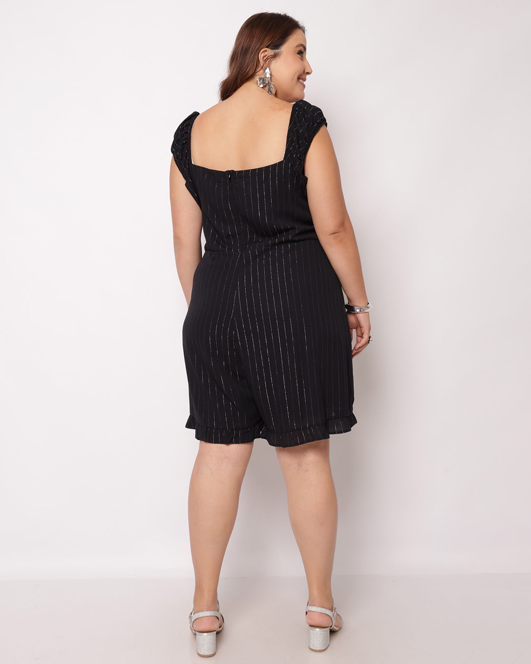 Macaquinho-231590-Crinkle-Lurex---Preto