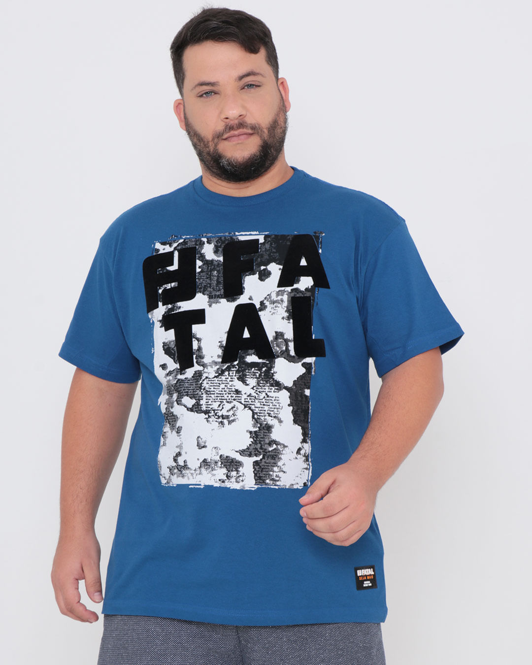 Camiseta-Plus-Size-Estampa-Fatal-Veludo-Azul