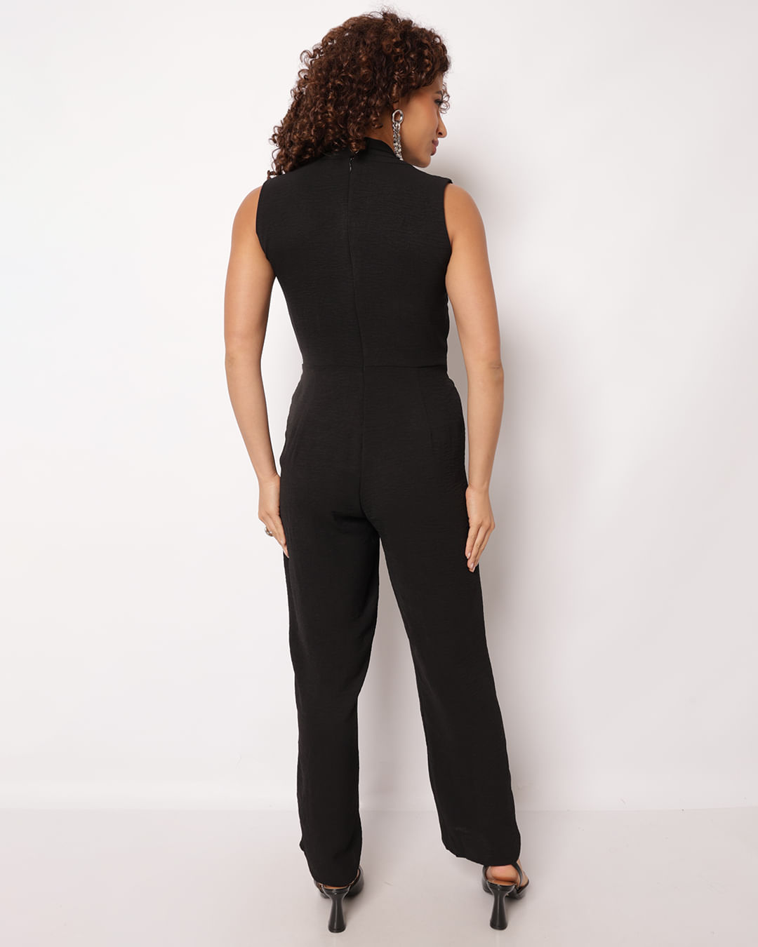 Macacao-Lg-Cey-Det-Decote-231511---Preto