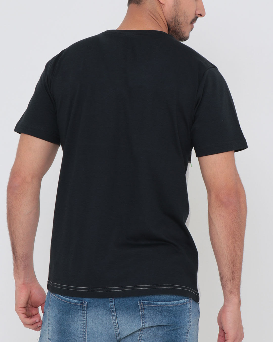 Camiseta-Estampa-Overcore-Com-Tela-Preta