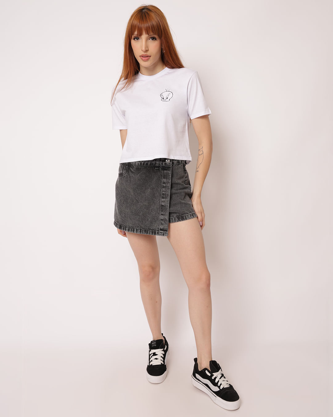 Camiseta Feminina Cropped Algodão Looney Tunes Piu Piu Branca-1764076562017