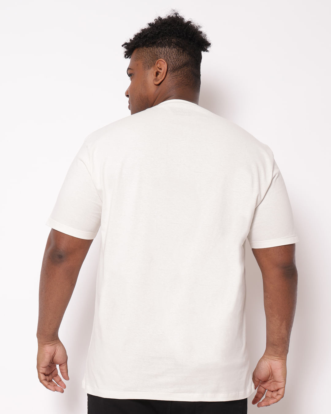 Camiseta-0402721-Looney-Off-Plus---Off-White