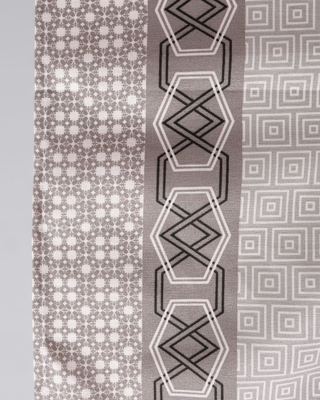 Toalha-Mesa-Quad-140x140---Outros