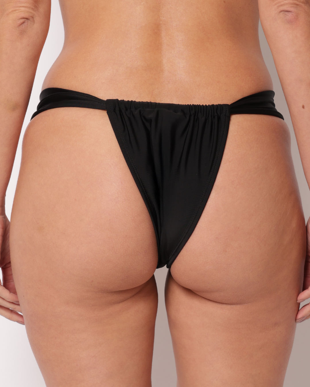 Calc-Lisa-Galisteu-1105965---Preto