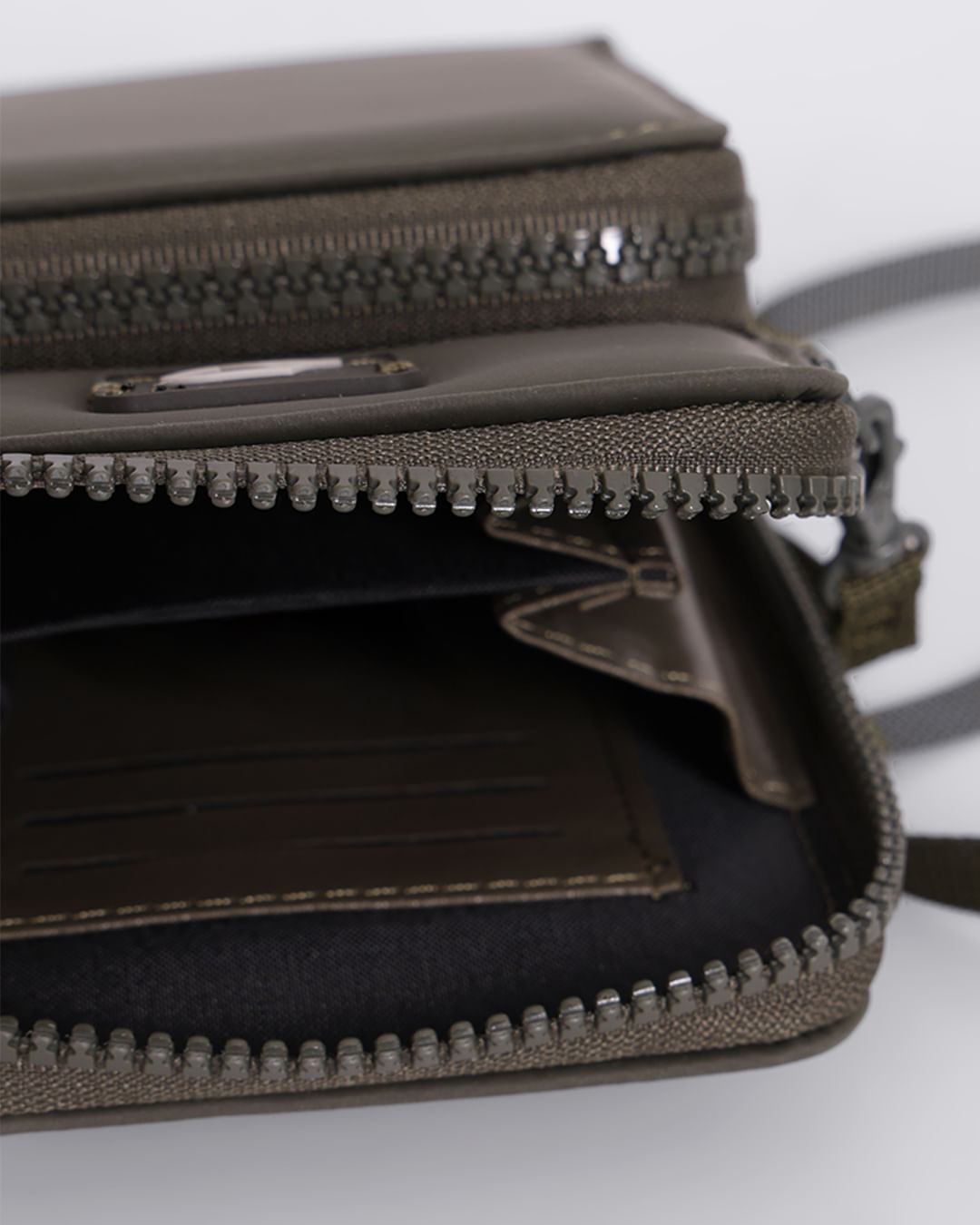 Bolsa-Carteira-Com-3-Ziperes-Al26067k---Verde