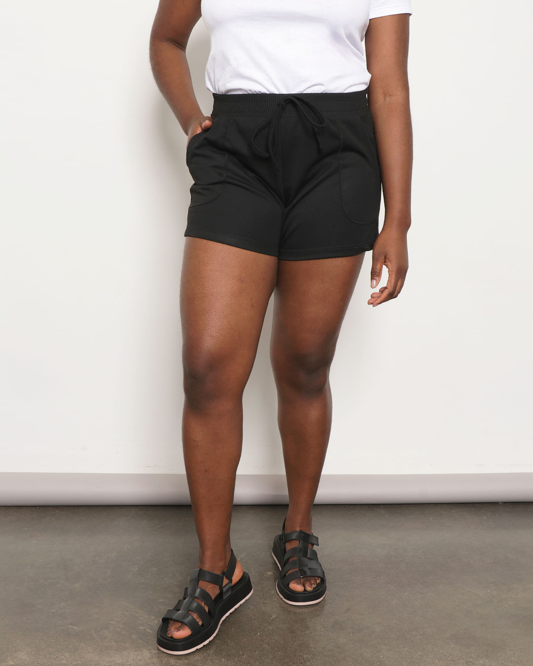 Short-Molet-Bolso-Frt-Pto-7775rl---Preto