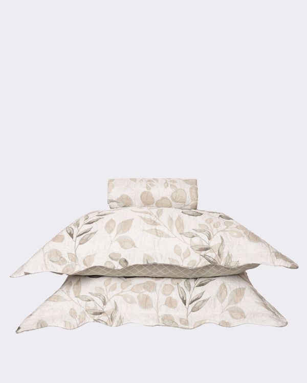 Kit Colcha Casal 3 Peças Plumagem Estampa Floral Branca UN