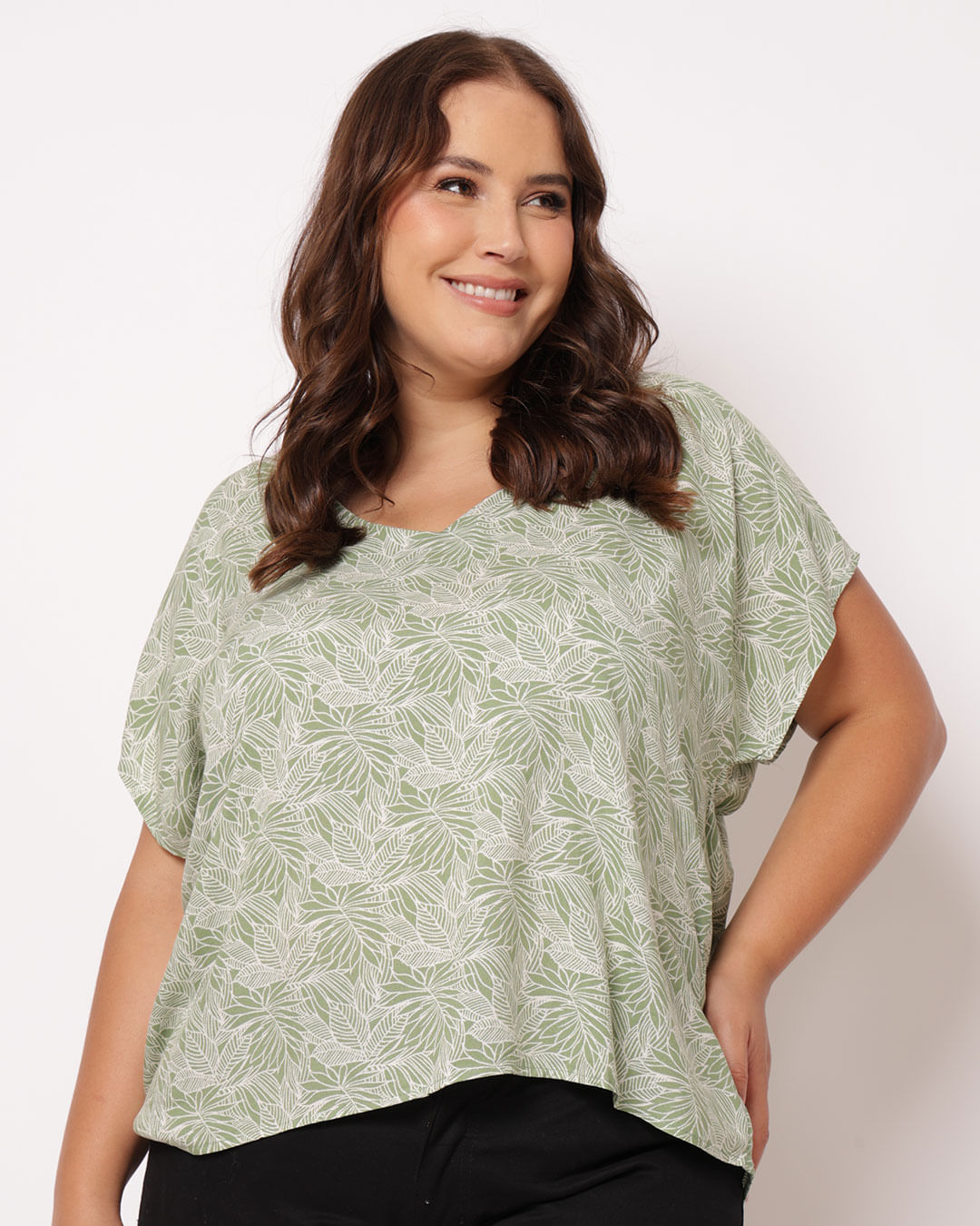 Blusa-Plus-Size-Feminina-Viscose-Berry---Co.-Estampada-Verde