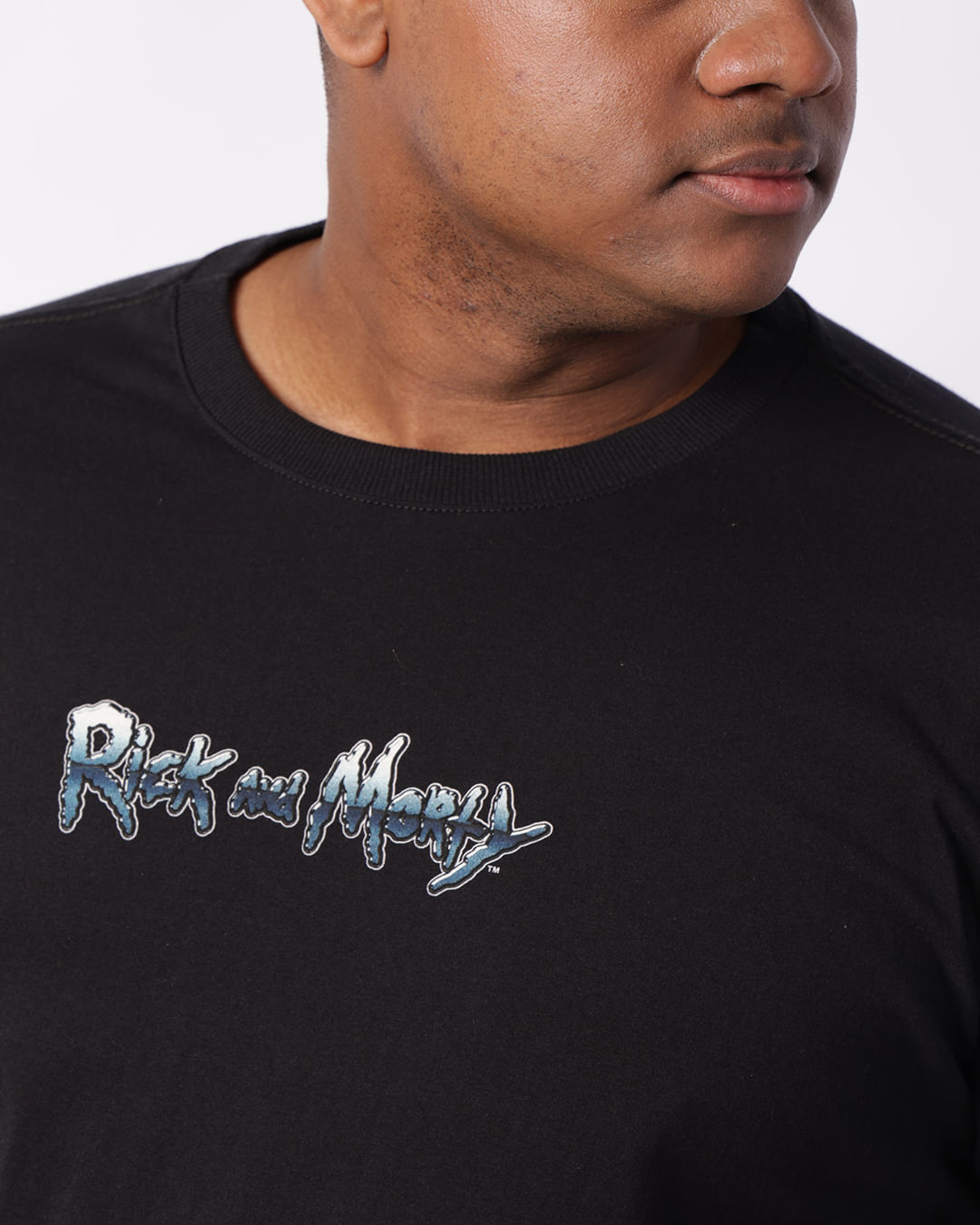 Camiseta-E4536-Rmorty-Pto-Plus---Preto