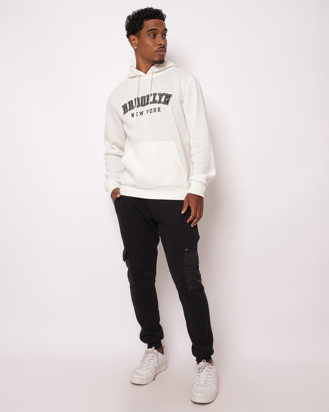 Mol-Fechado-Capuz-Bordado-100-1370a-Off---Off-White