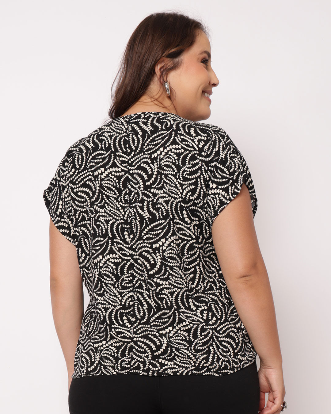 Blusa-Plus-Size-Feminina-Viscose-Berry---Co.-Estampada-Preta