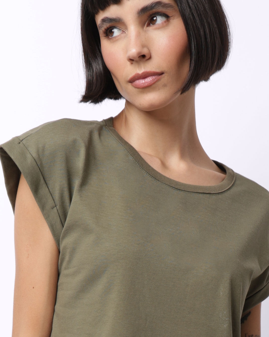 Vestido-1000111901-Midi-Amplo---Verde