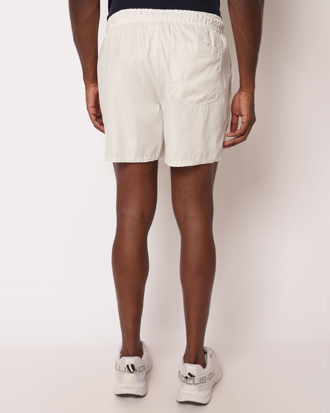 Berm-Taslon-Suede-112101-Lily-White---Off-White