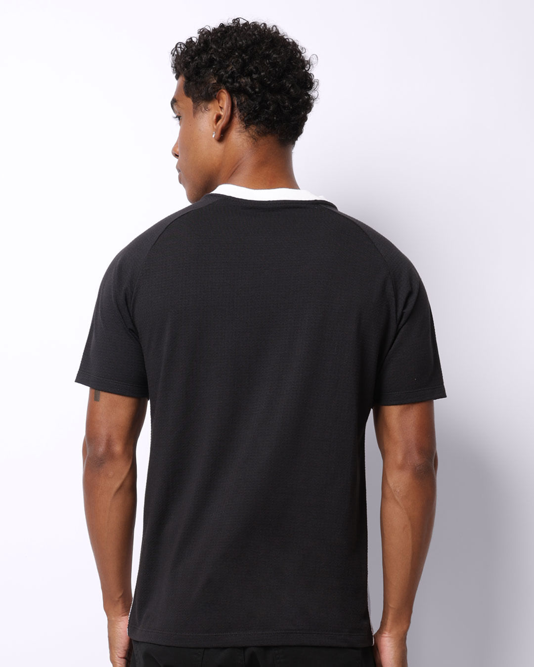 Camiseta-Urba-P1772-Raglan-Mc-Rec---Preto