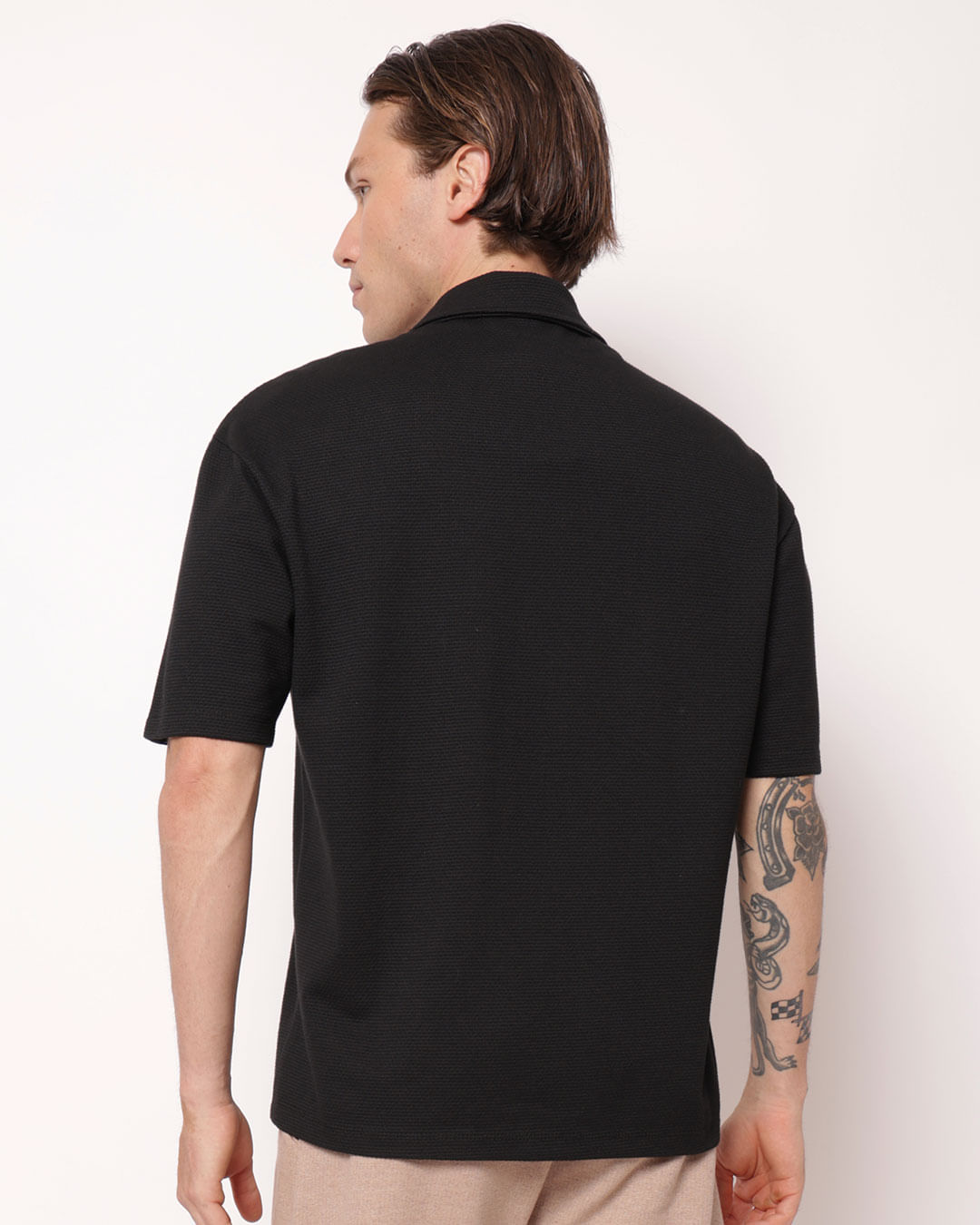 Camisa-Urba-240217--C-Bolso-Pgg---Preto