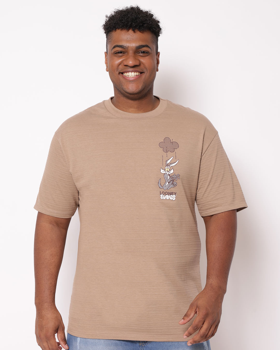 Camiseta-Tpl110022-Looney-Marrom-Plus---Marrom