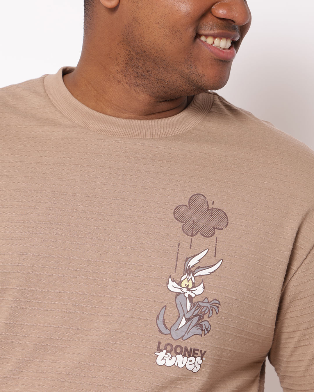 Camiseta-Tpl110022-Looney-Marrom-Plus---Marrom