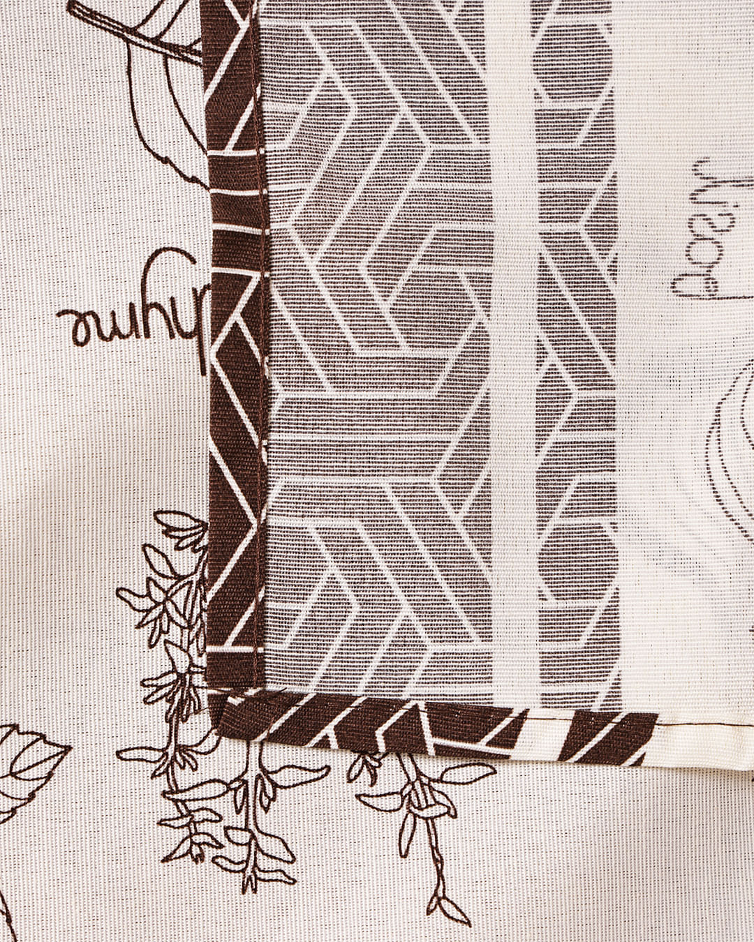 Toalha-Mesa-Retangular-140x210---Bege