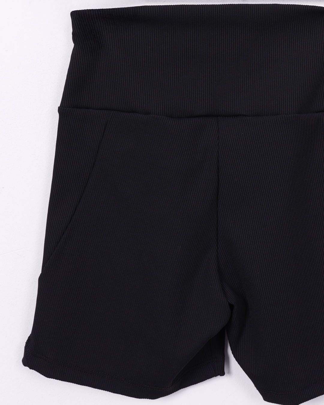 Shorts-Sm349-Canelado-Com-Recorte---Preto