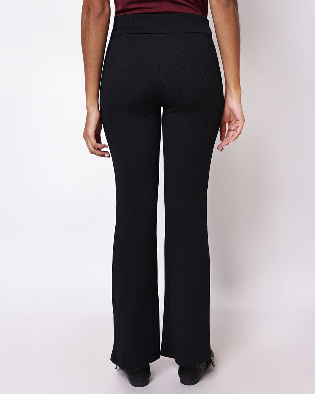 Calca-167-Flare-Mcrepe-Preta---Preto