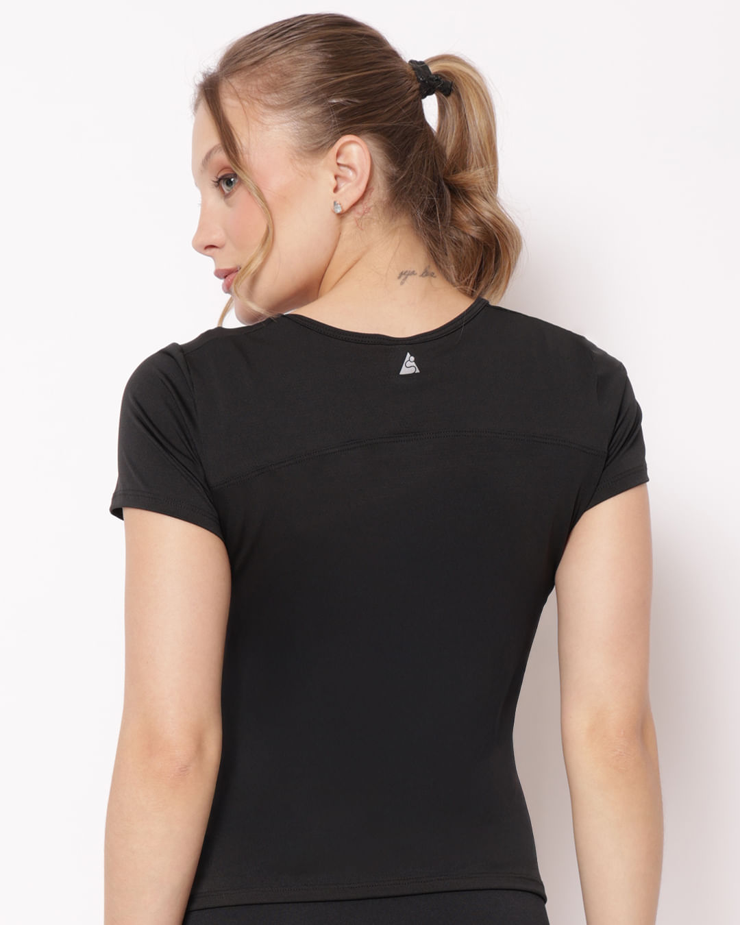 Blusa-Mc-Alt2043--Furadinha-Recorte-Ombr---Preto