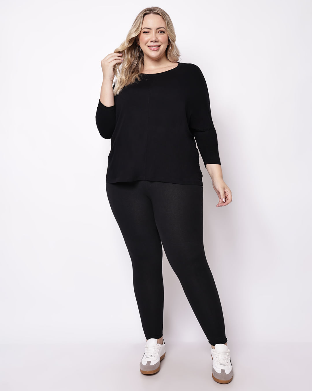 Blusa-40271-Mg-34-Deslocada---Preto