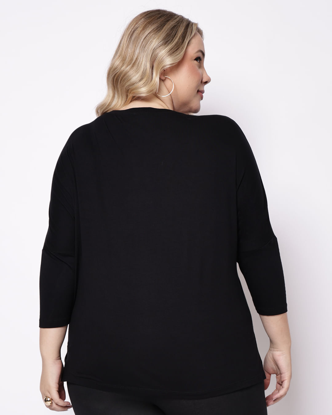 Blusa-40271-Mg-34-Deslocada---Preto