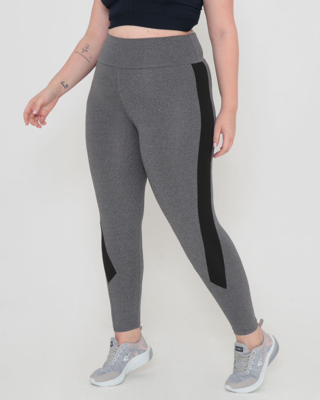 Calça Legging Fitness Plus Size Com Recortes Preta Lojas Torra 3248