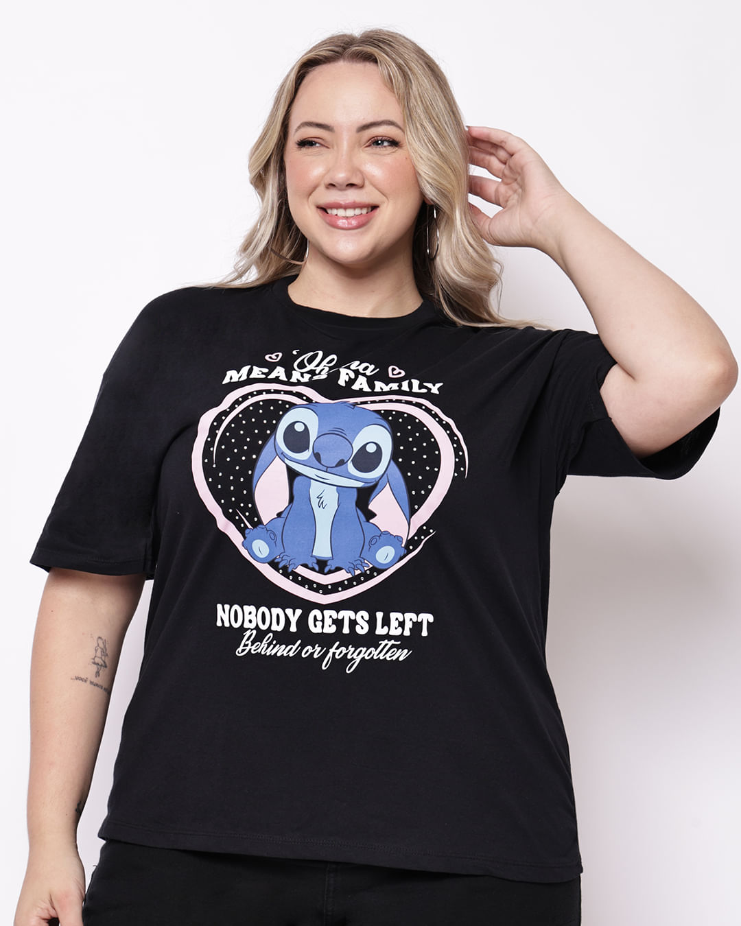 Tshirt-Mc-24138-Stitch-Ohana---Preto