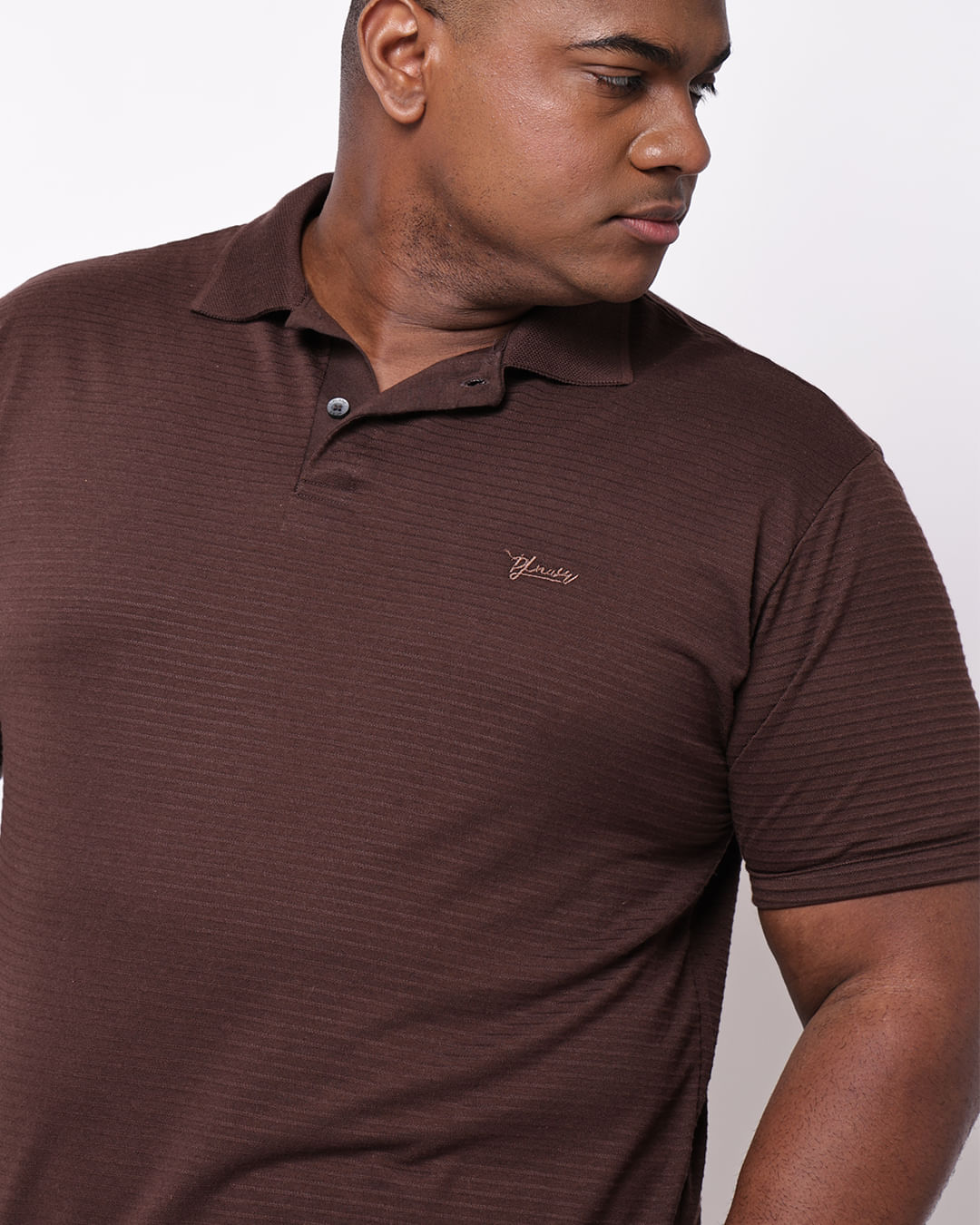 Polo-W2318-Textura-Marr-Plus---Marrom
