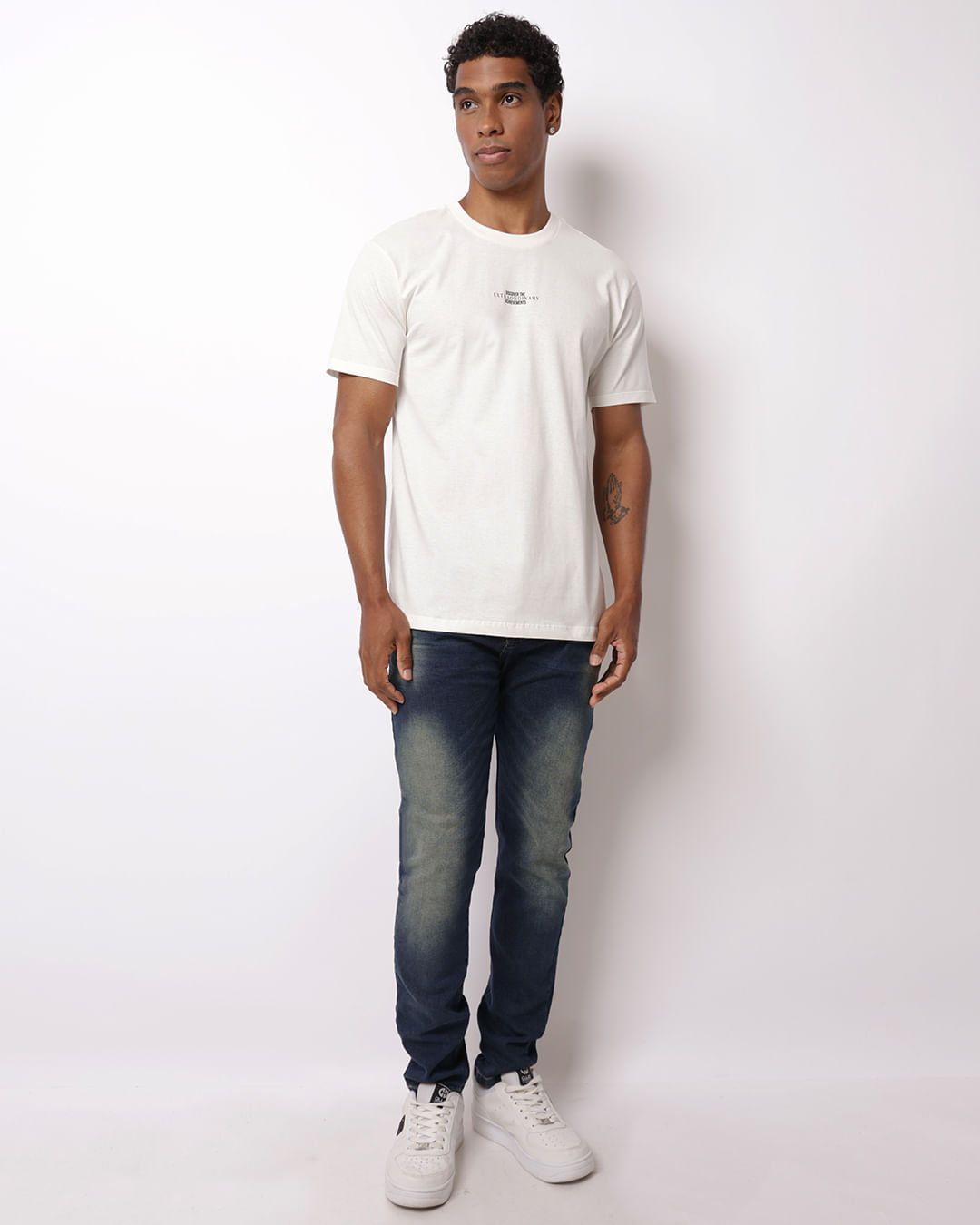 Camiseta-Urba-7320-Off-Embossing-Costas---Off-White