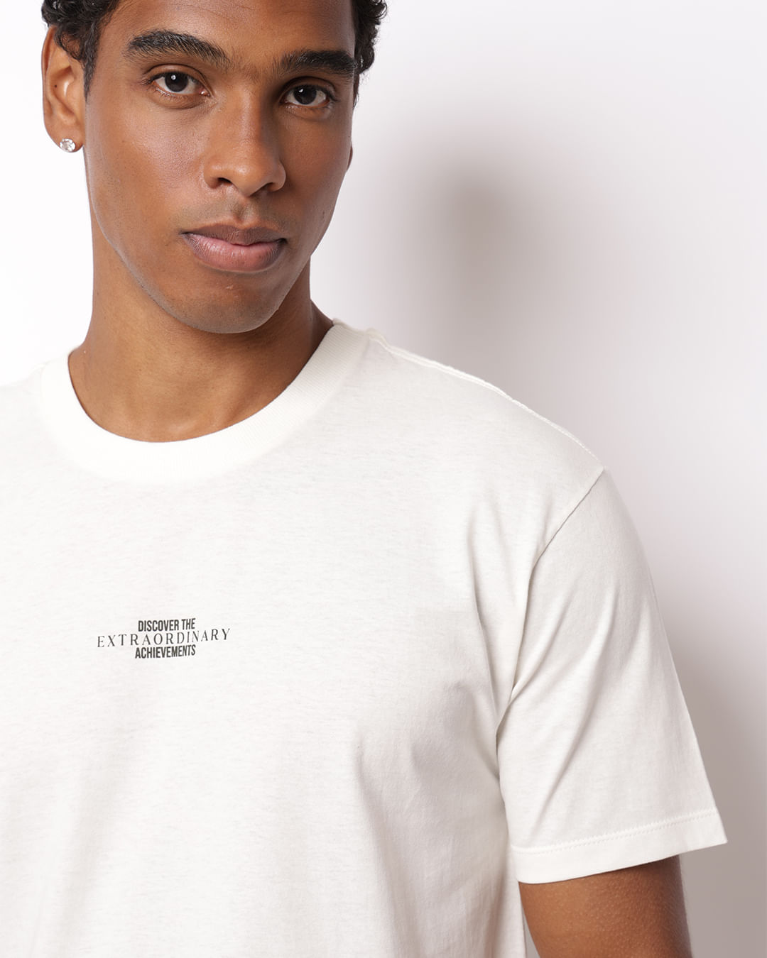 Camiseta-Urba-7320-Off-Embossing-Costas---Off-White