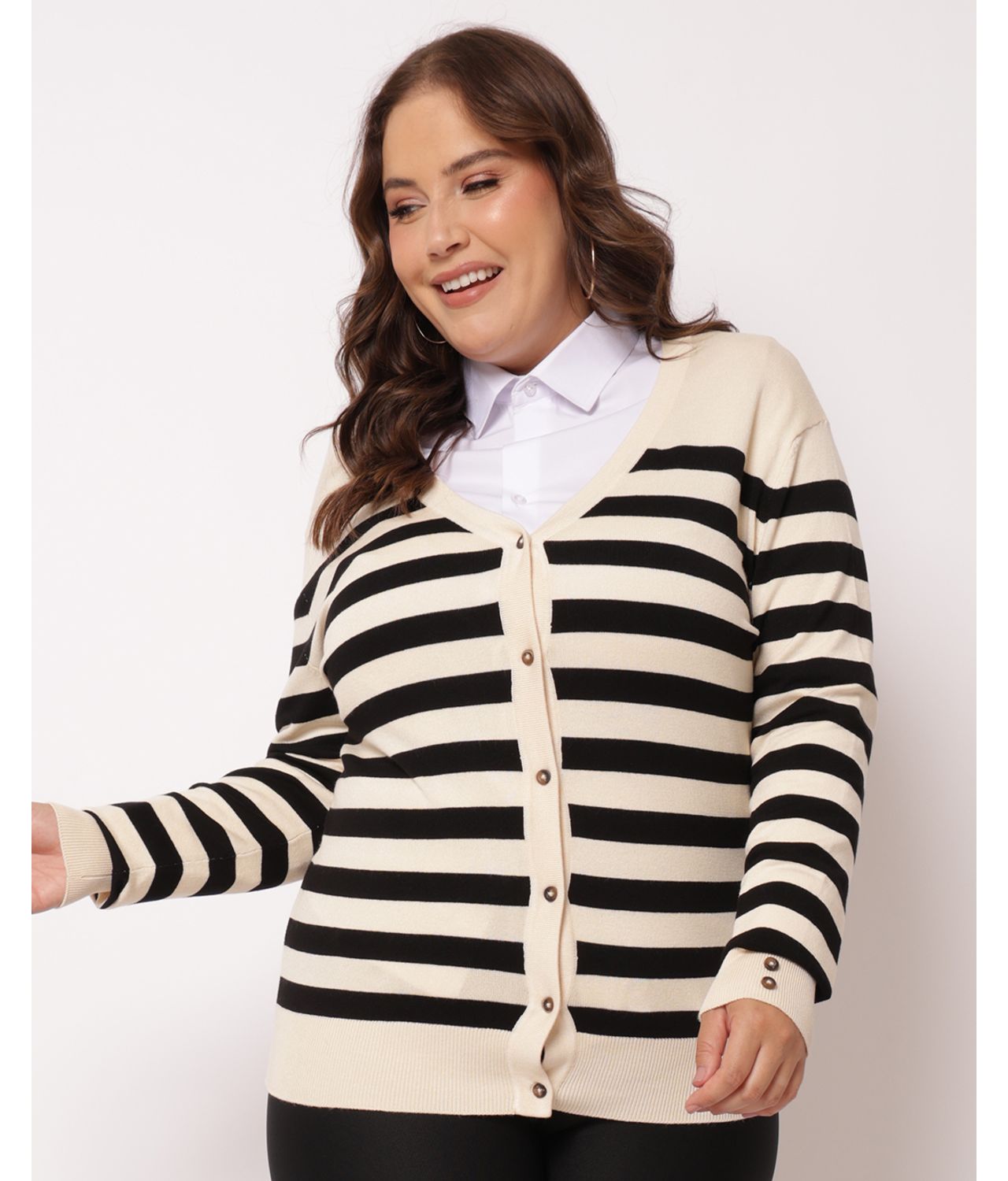 Cardigan Plus Size Feminino Tricô Manga Longa Com Botões Preto