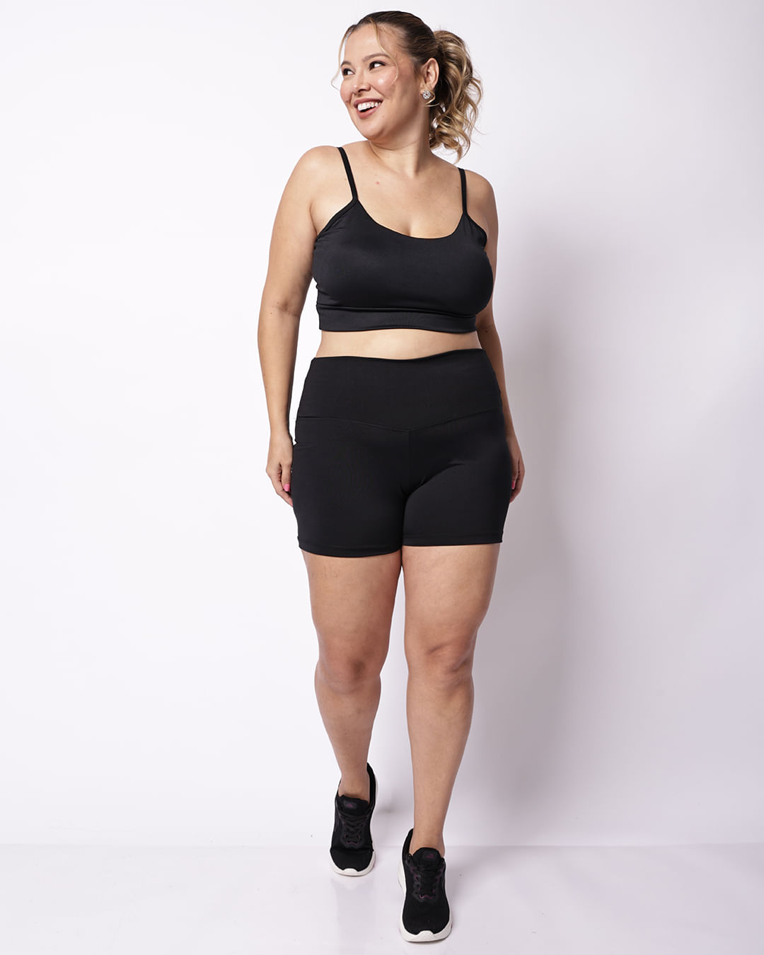 Top-002-Basico-Com-Bojo-Plus-Alca-Larga---Preto