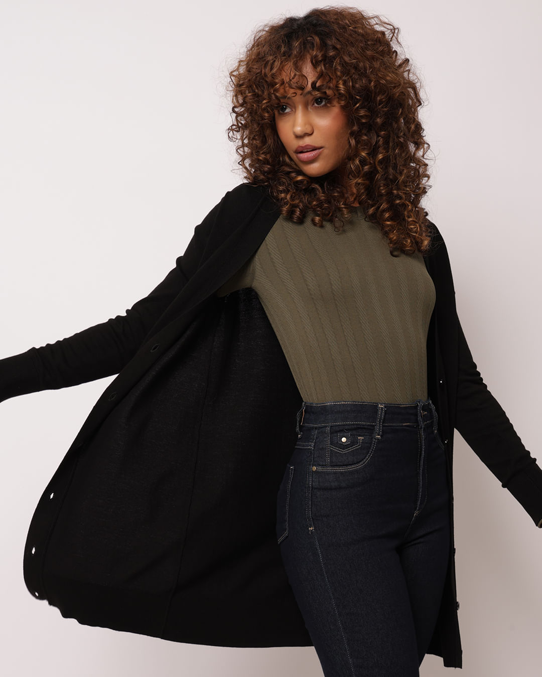 Cardigan-Alongado-Bts-Pto-Card03---Preto