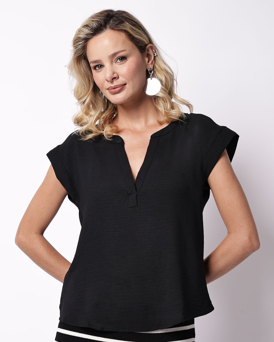 Blusa-Dec-V-Cey-Pr-430663---Preto