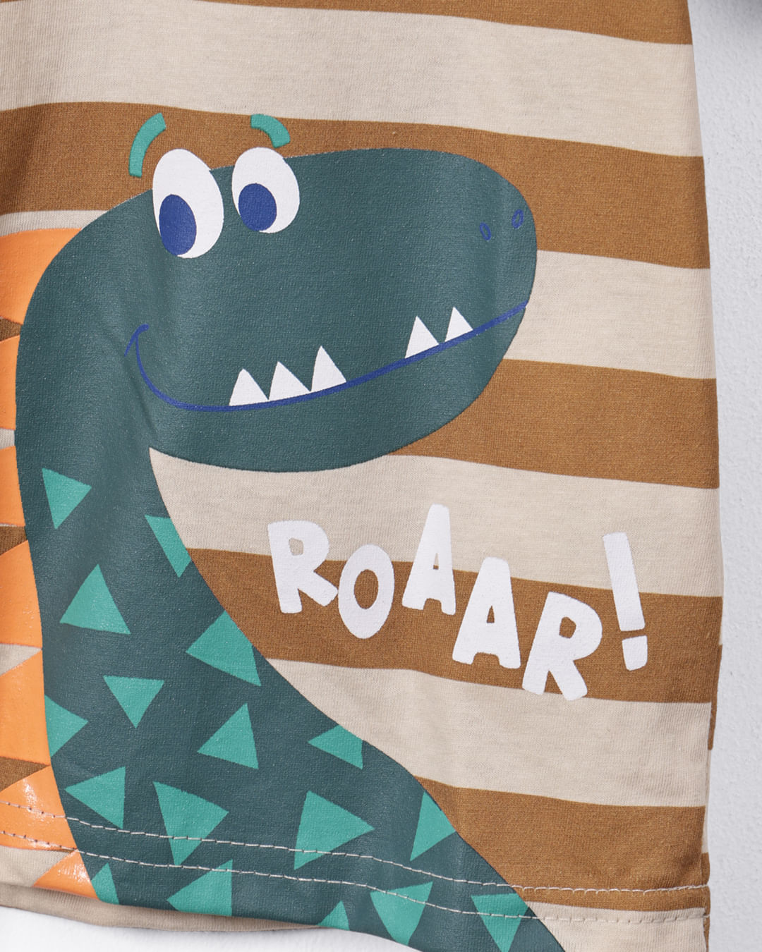 Camiseta-Mc--Tro1526-Listras-Dino-Masc---Bege