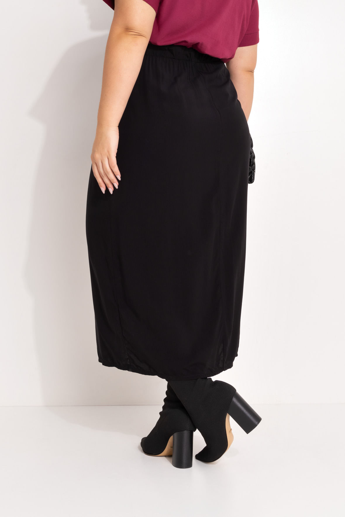 Saia-Posthaus-373037-Preto---Preto