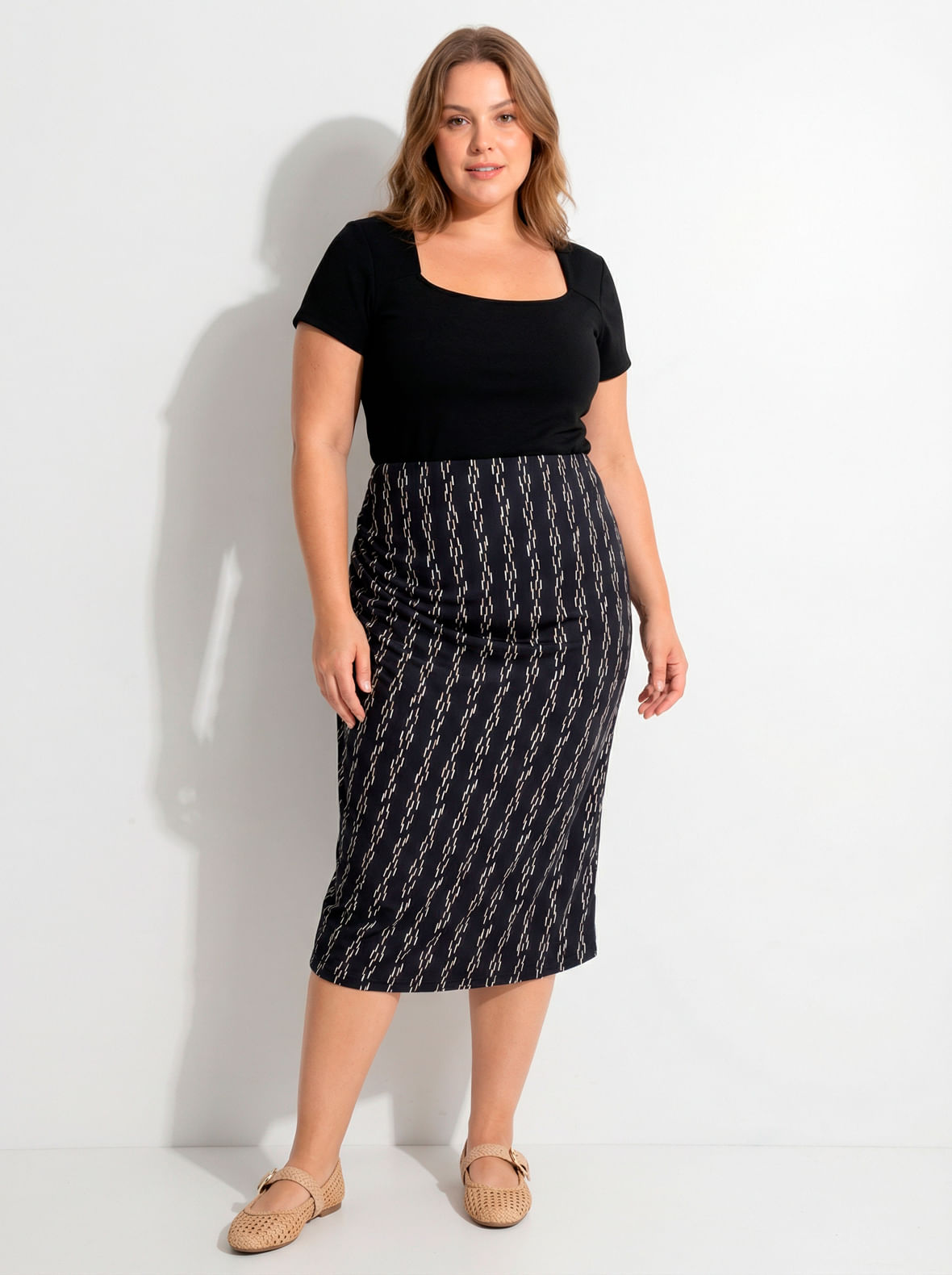 Saia-Posthaus-390078-Preto---Preto