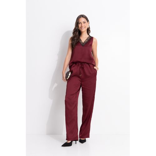 Calça em Tecido Acetinado Bordô