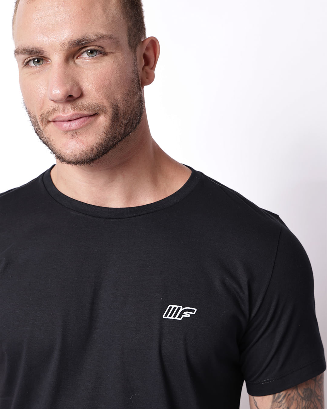 Cam-M-Preto-9001127---Preto