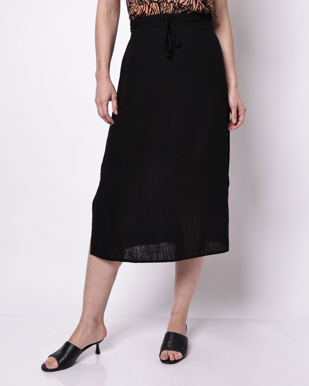 Saia-Midi-Linho-Pto-231545---Preto