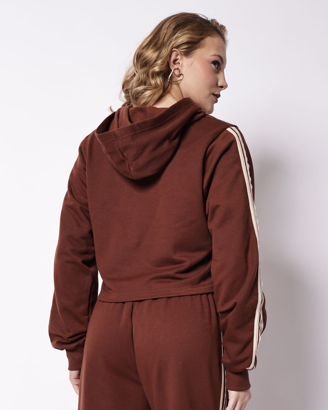 Moletom-3007987-F-Capuz-Detalhe-Renda-P---Marrom