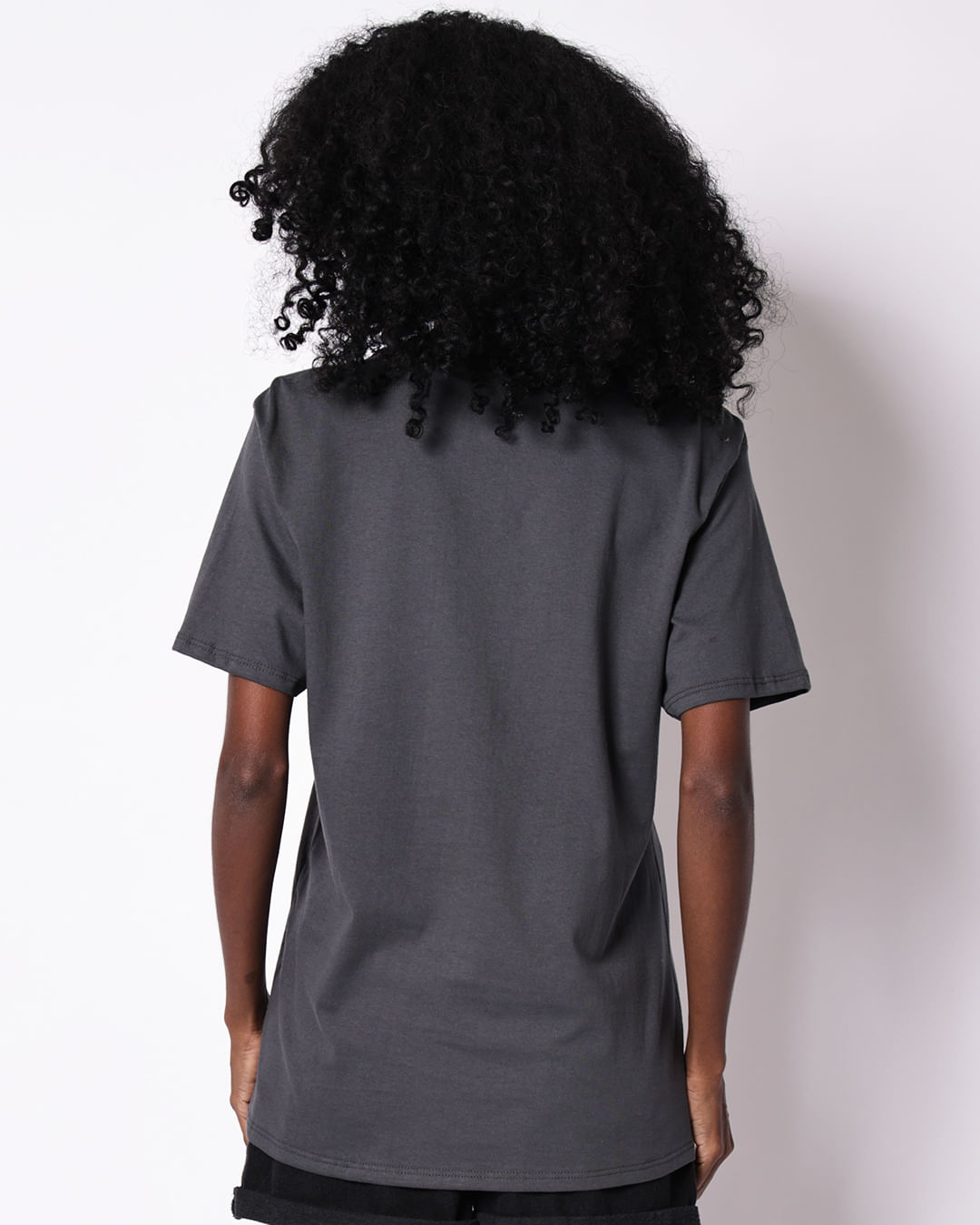 Camiseta-Mc-Over--Kuromi-111047t-Pg---Cinza